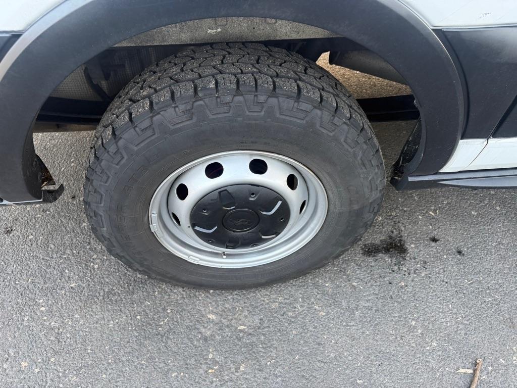 Ford Transit 250 Van Low Roof 60/40 Pass.130-in. WB 2016