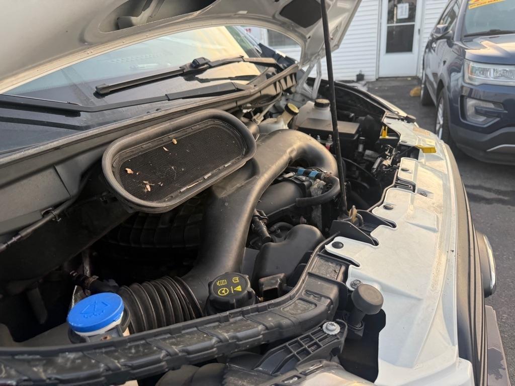 Ford Transit 250 Van Low Roof 60/40 Pass.130-in. WB 2016