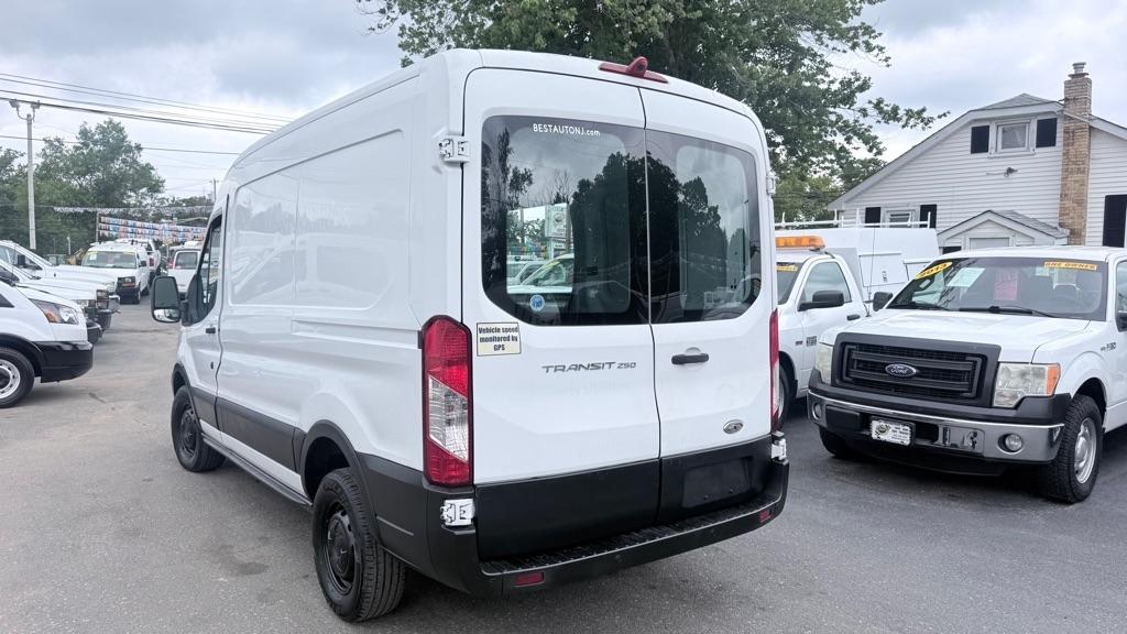 Ford Transit 250 Van Med. Roof w/Sliding Pass. 130-in. WB 2015