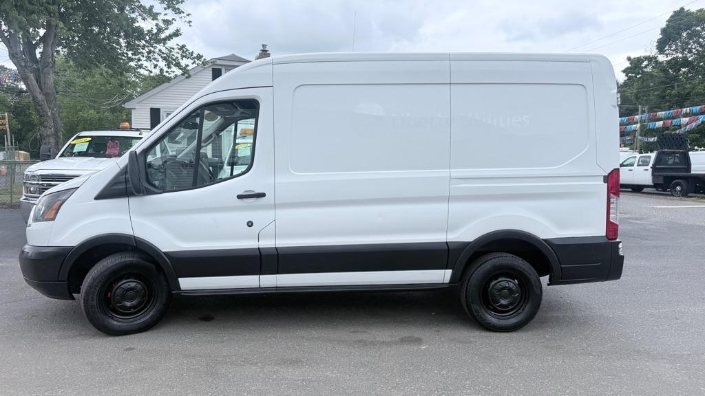 Ford Transit 250 Van Med. Roof w/Sliding Pass. 130-in. WB 2015