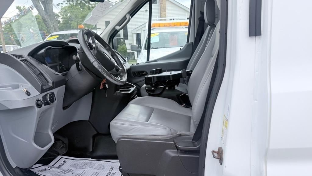Ford Transit 250 Van Med. Roof w/Sliding Pass. 130-in. WB 2015