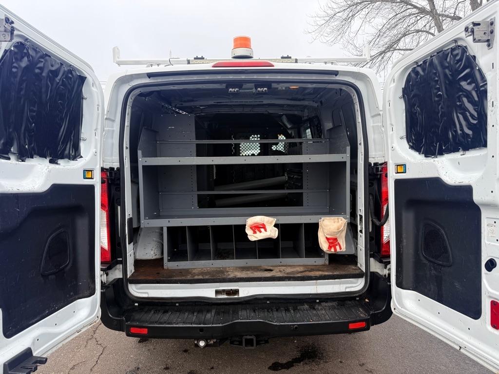 Ford Transit 250 Van Low Roof 60/40 Pass.130-in. WB 2016