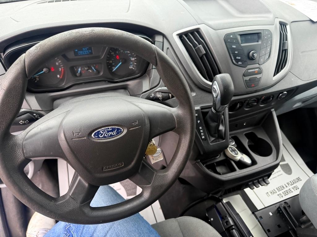 Ford Transit 250 Van Low Roof 60/40 Pass.130-in. WB 2016
