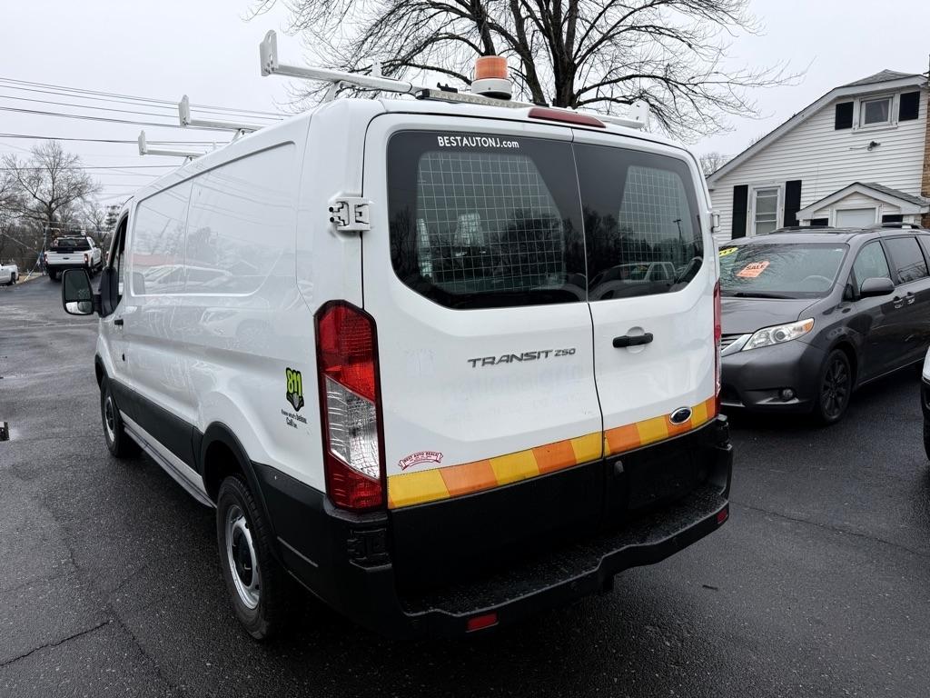Ford Transit 250 Van Low Roof 60/40 Pass.130-in. WB 2016