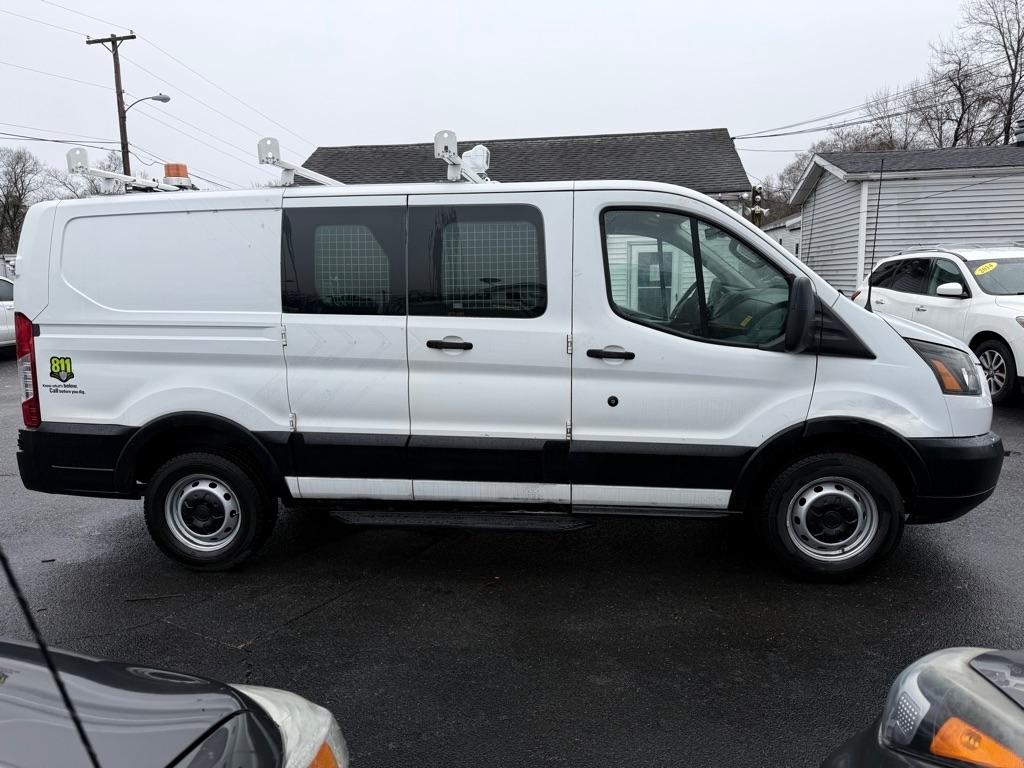 Ford Transit 250 Van Low Roof 60/40 Pass.130-in. WB 2016