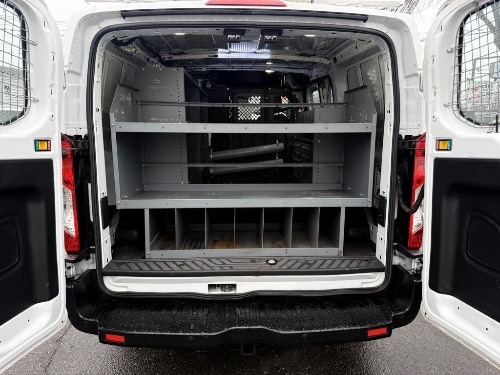 Ford Transit 250 Van Low Roof 60/40 Pass.130-in. WB 2016