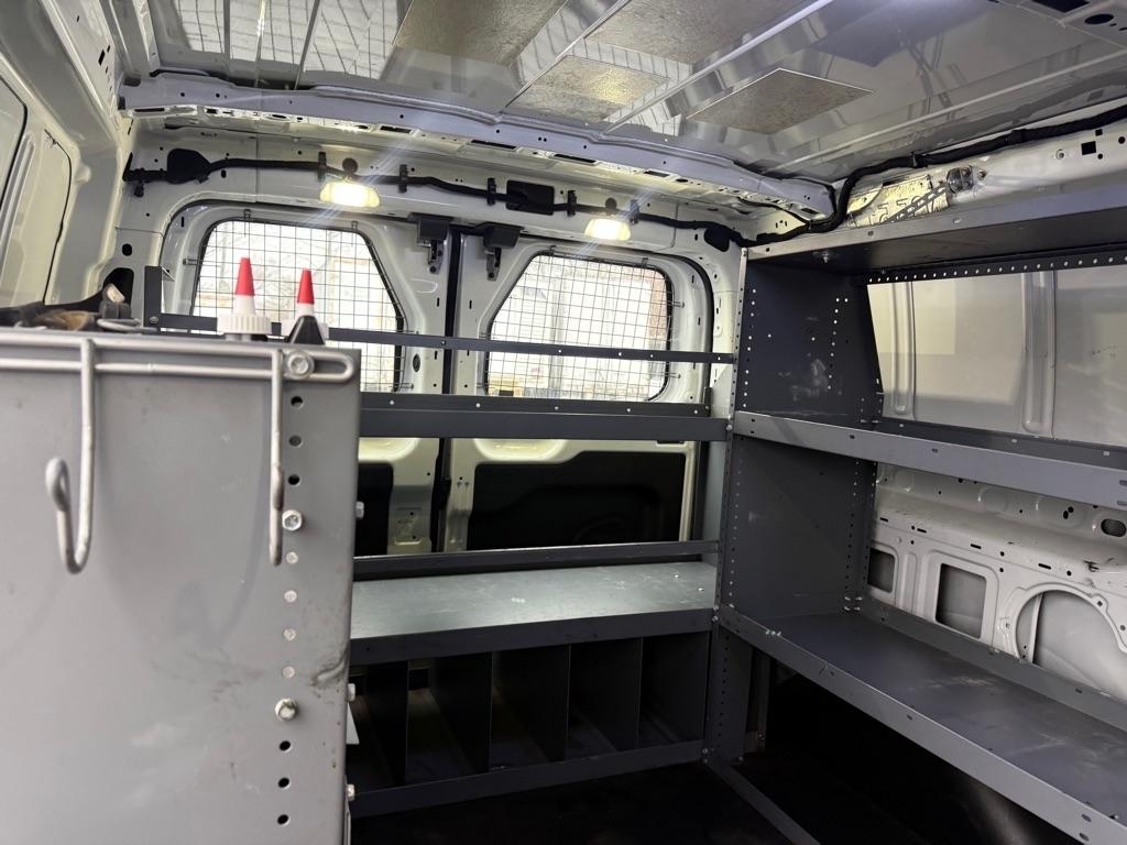 Ford Transit 250 Van Low Roof 60/40 Pass.130-in. WB 2016