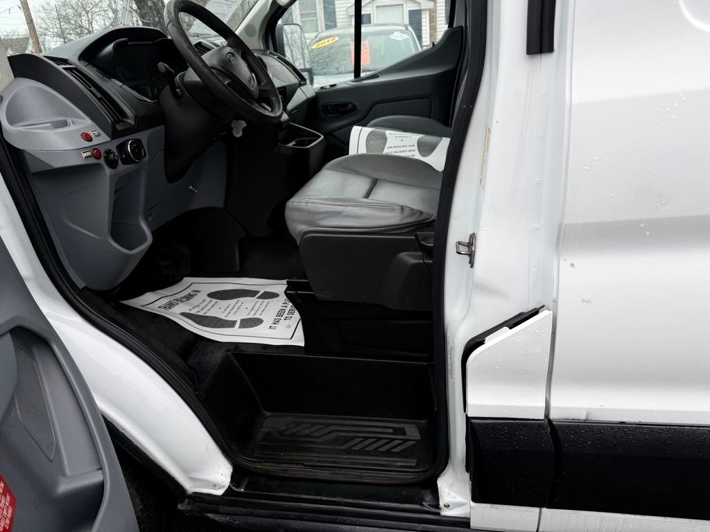 Ford Transit 250 Van Low Roof 60/40 Pass.130-in. WB 2016