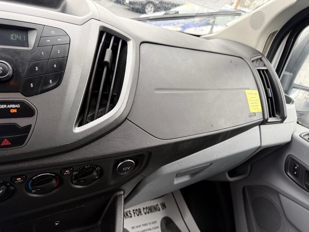 Ford Transit 250 Van Low Roof 60/40 Pass.130-in. WB 2016