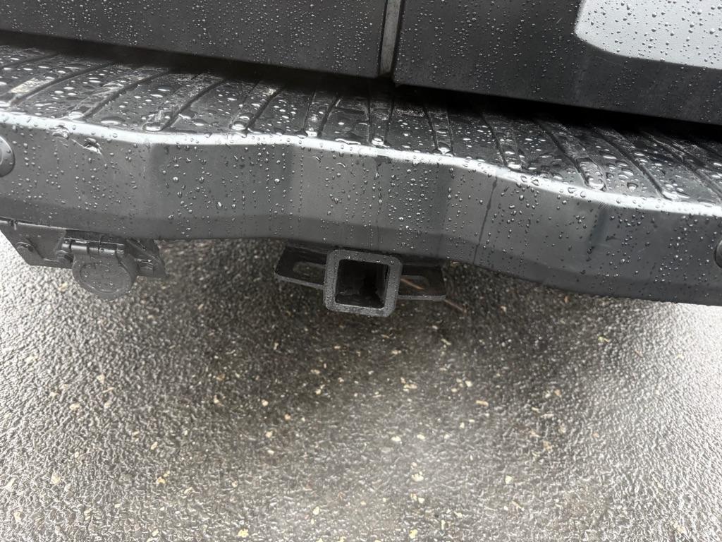 Ford Transit 250 Van Low Roof 60/40 Pass.130-in. WB 2016