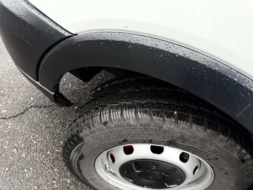 Ford Transit 250 Van Low Roof 60/40 Pass.130-in. WB 2016