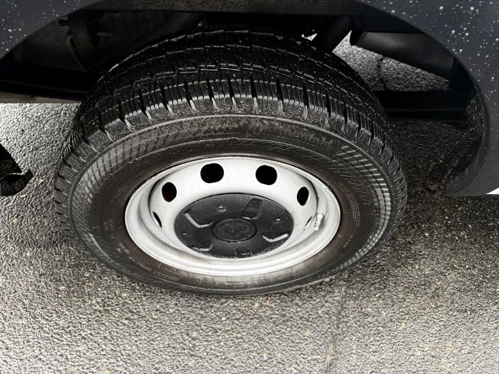 Ford Transit 250 Van Low Roof 60/40 Pass.130-in. WB 2016