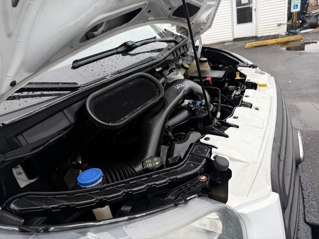 Ford Transit 250 Van Low Roof 60/40 Pass.130-in. WB 2016