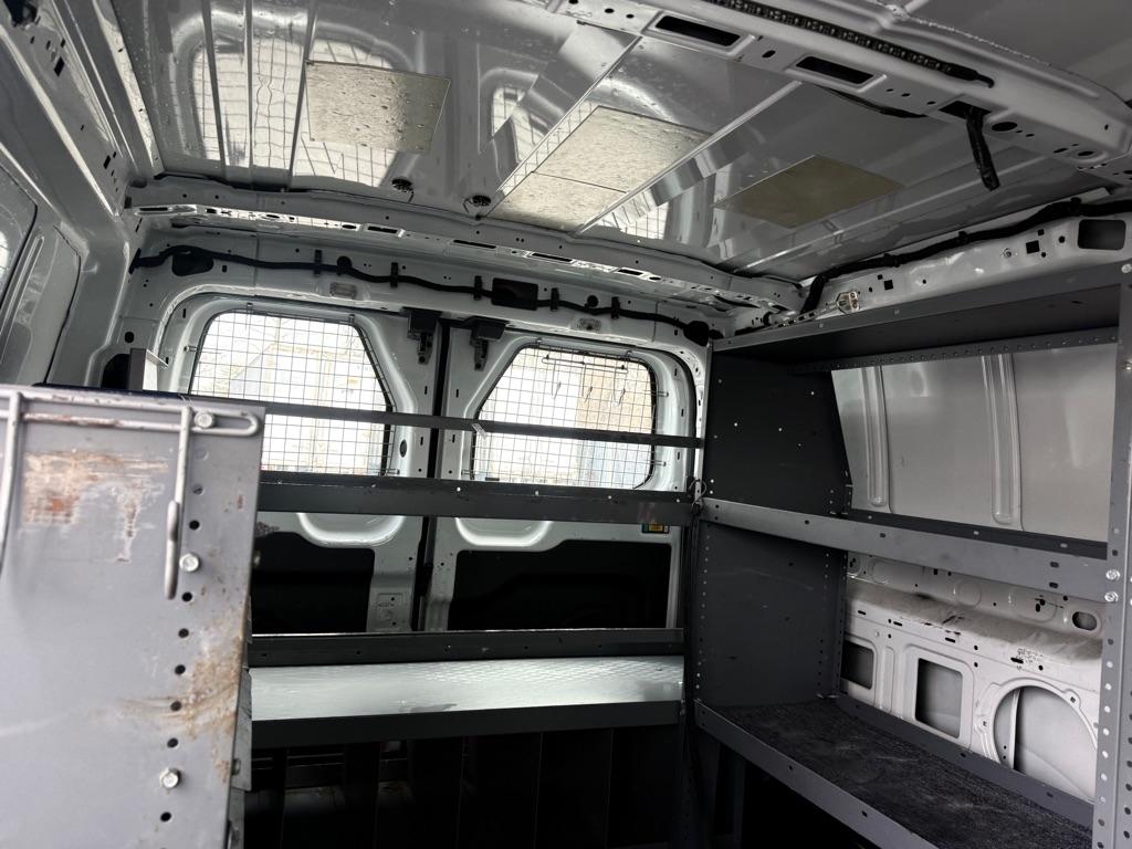 Ford Transit 250 Van Low Roof 60/40 Pass.130-in. WB 2015