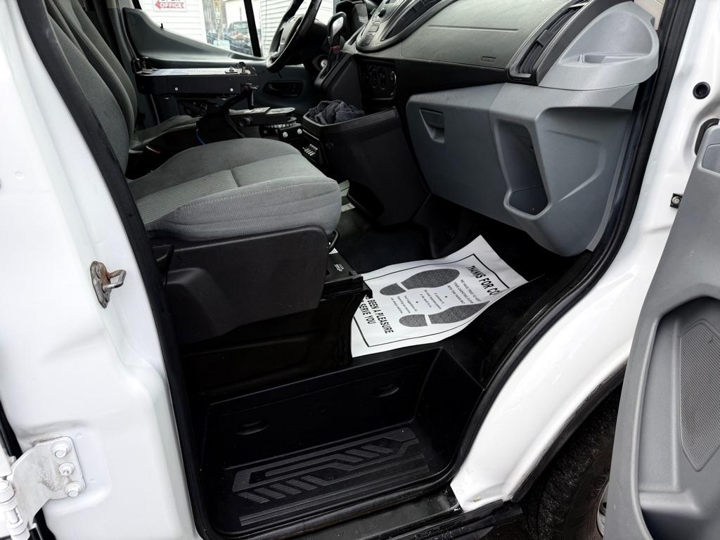 Ford Transit 250 Van Low Roof 60/40 Pass.130-in. WB 2015