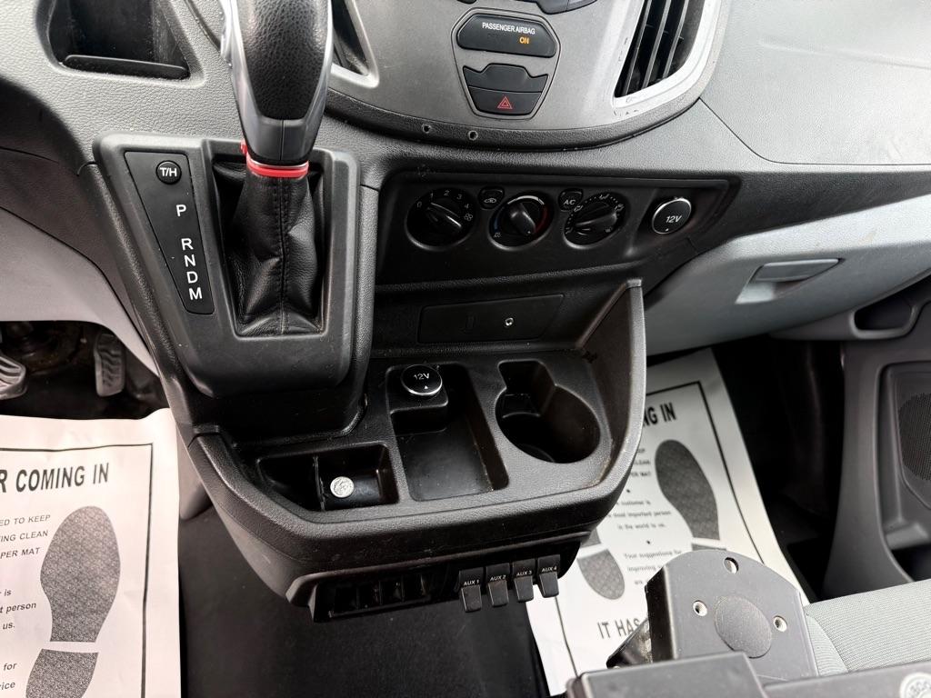 Ford Transit 250 Van Low Roof 60/40 Pass.130-in. WB 2015