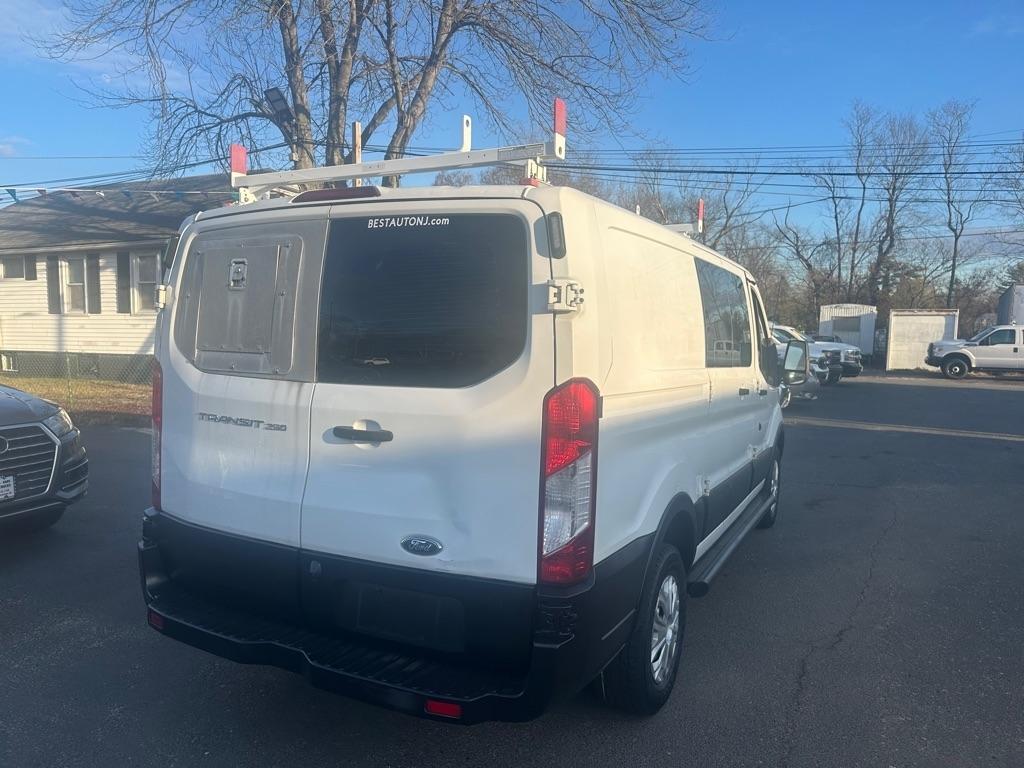 Ford Transit 250 Van Low Roof 60/40 Pass.130-in. WB 2016