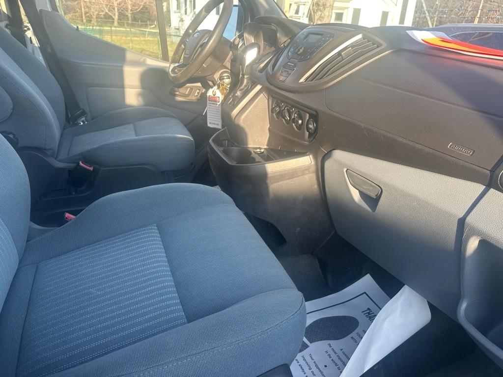 Ford Transit 250 Van Low Roof 60/40 Pass.130-in. WB 2016