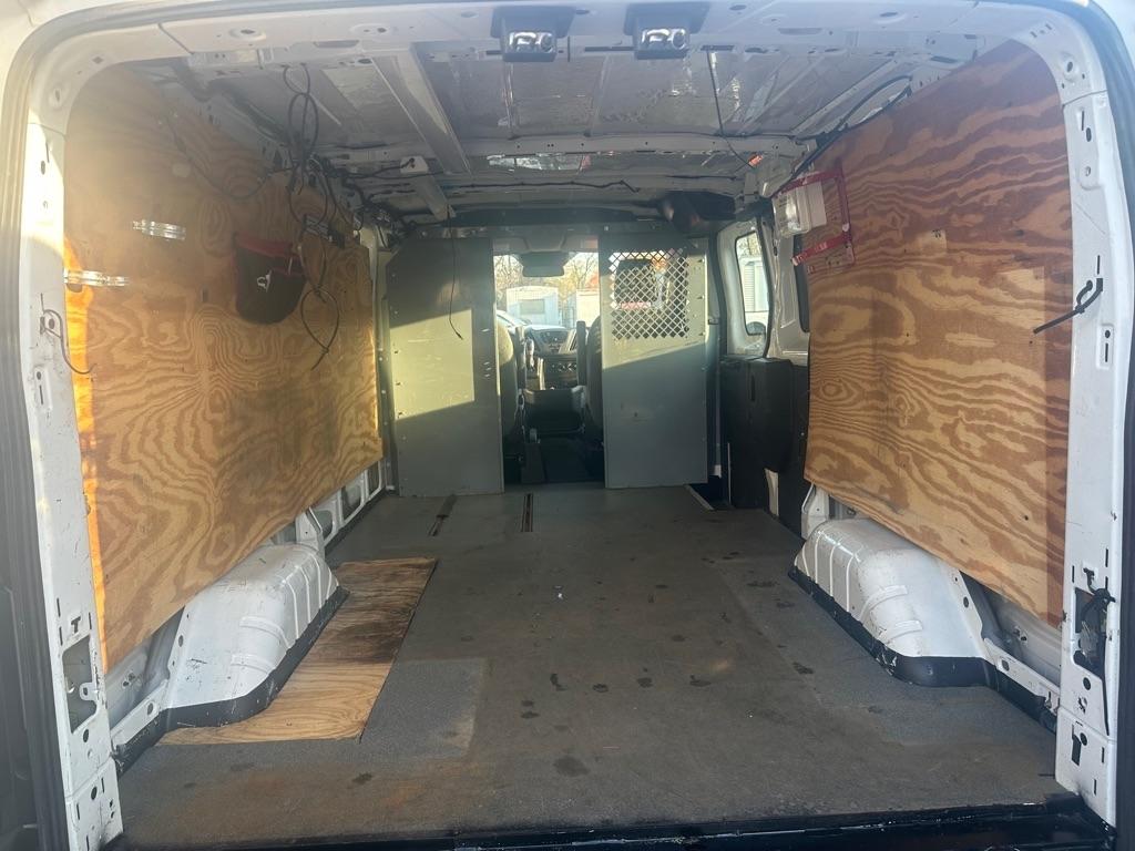Ford Transit 250 Van Low Roof 60/40 Pass.130-in. WB 2016
