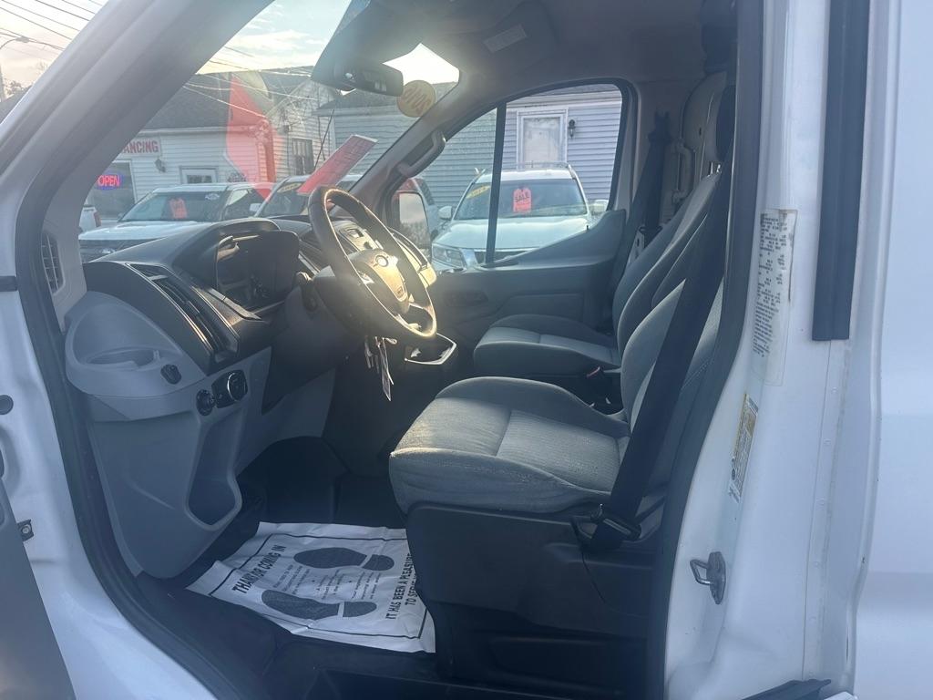 Ford Transit 250 Van Low Roof 60/40 Pass.130-in. WB 2016