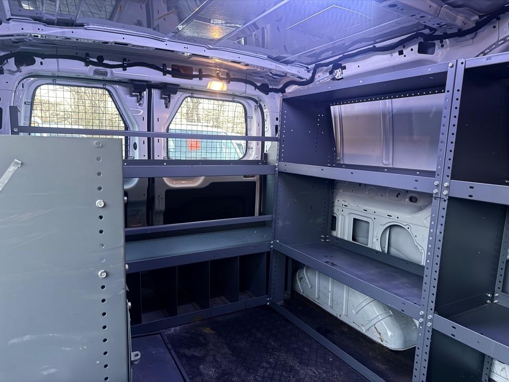 Ford Transit 250 Van Low Roof 60/40 Pass.130-in. WB 2016