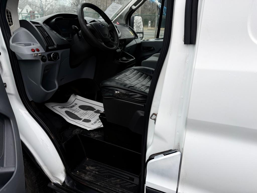 Ford Transit 250 Van Low Roof 60/40 Pass.130-in. WB 2016