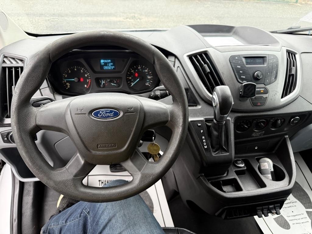 Ford Transit 250 Van Low Roof 60/40 Pass.130-in. WB 2016