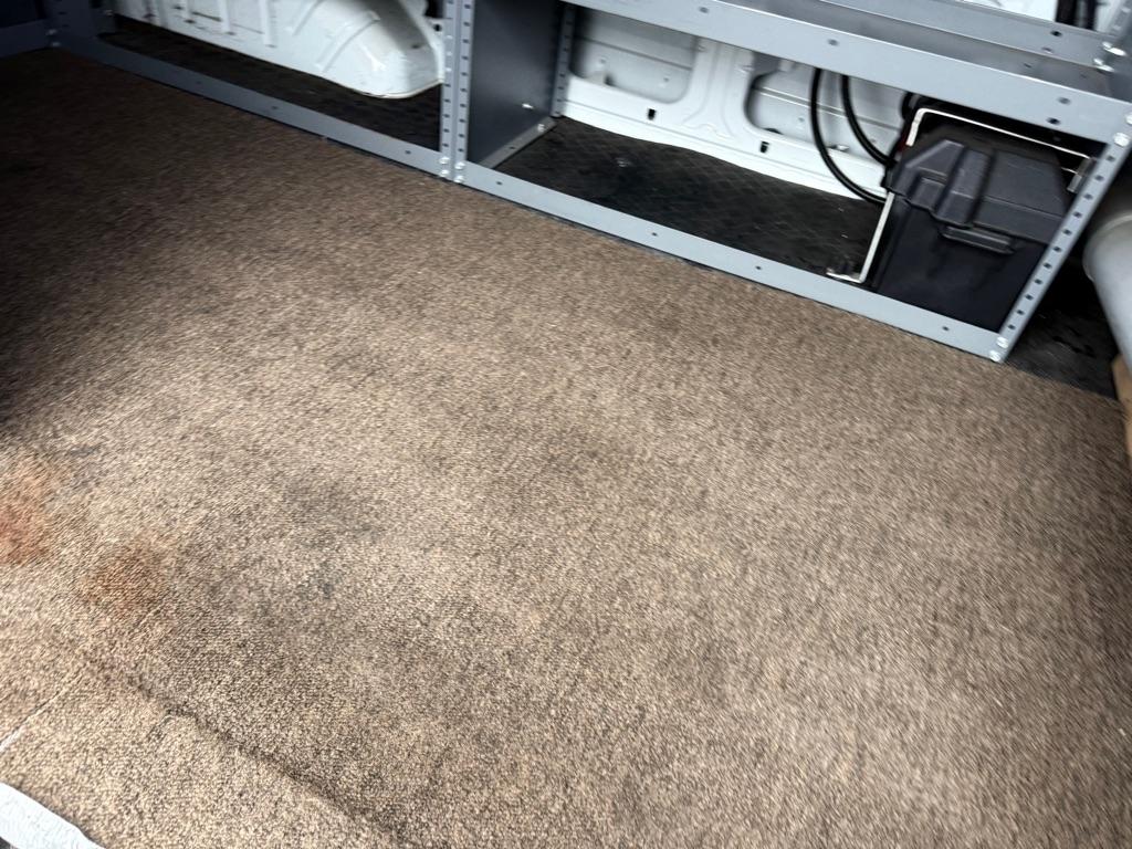 Ford Transit 250 Van Low Roof 60/40 Pass.130-in. WB 2016