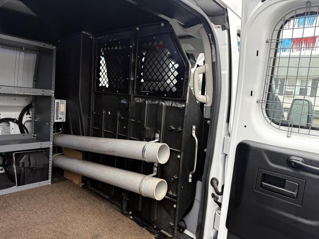 Ford Transit 250 Van Low Roof 60/40 Pass.130-in. WB 2016