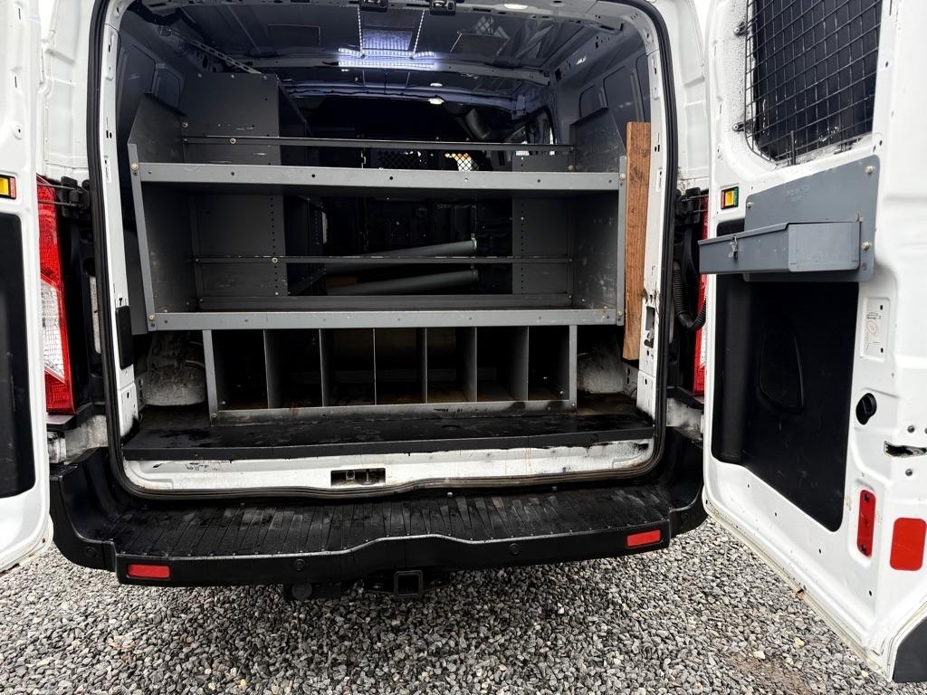 Ford Transit 250 Van Low Roof 60/40 Pass.130-in. WB 2016