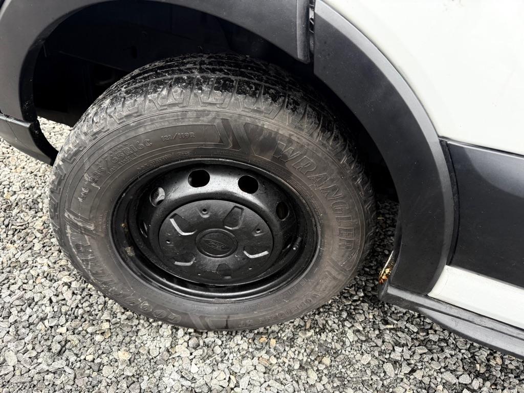 Ford Transit 250 Van Low Roof 60/40 Pass.130-in. WB 2016