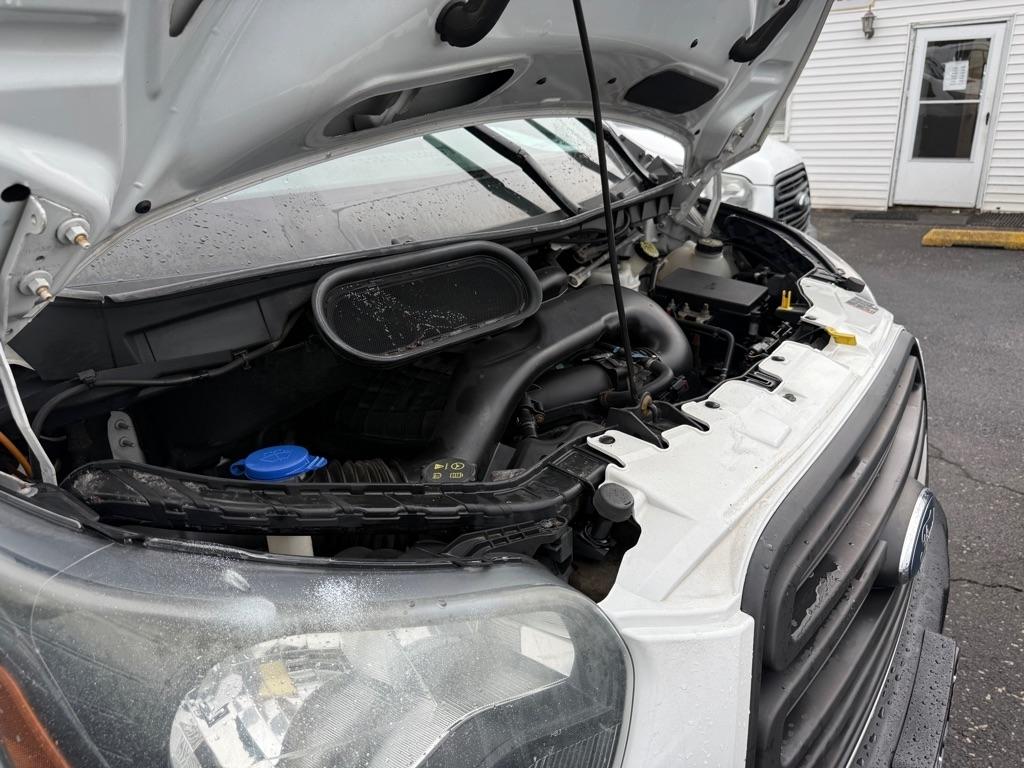 Ford Transit 250 Van Low Roof 60/40 Pass.130-in. WB 2016