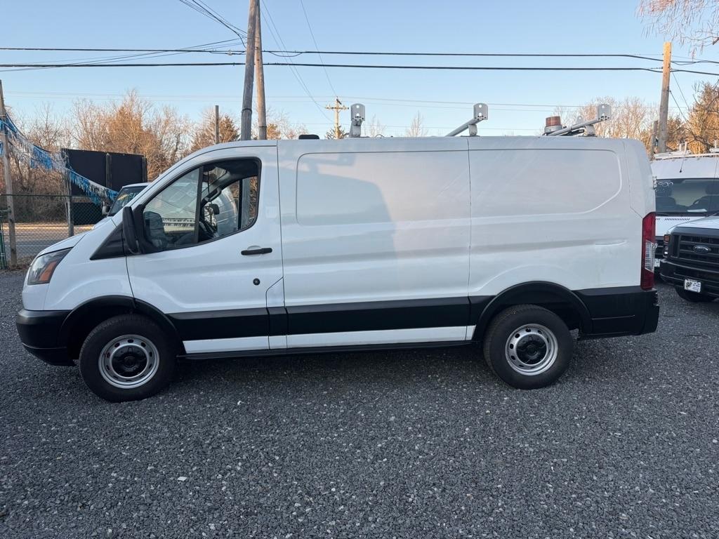 Ford Transit 250 Van Low Roof 60/40 Pass.130-in. WB 2016