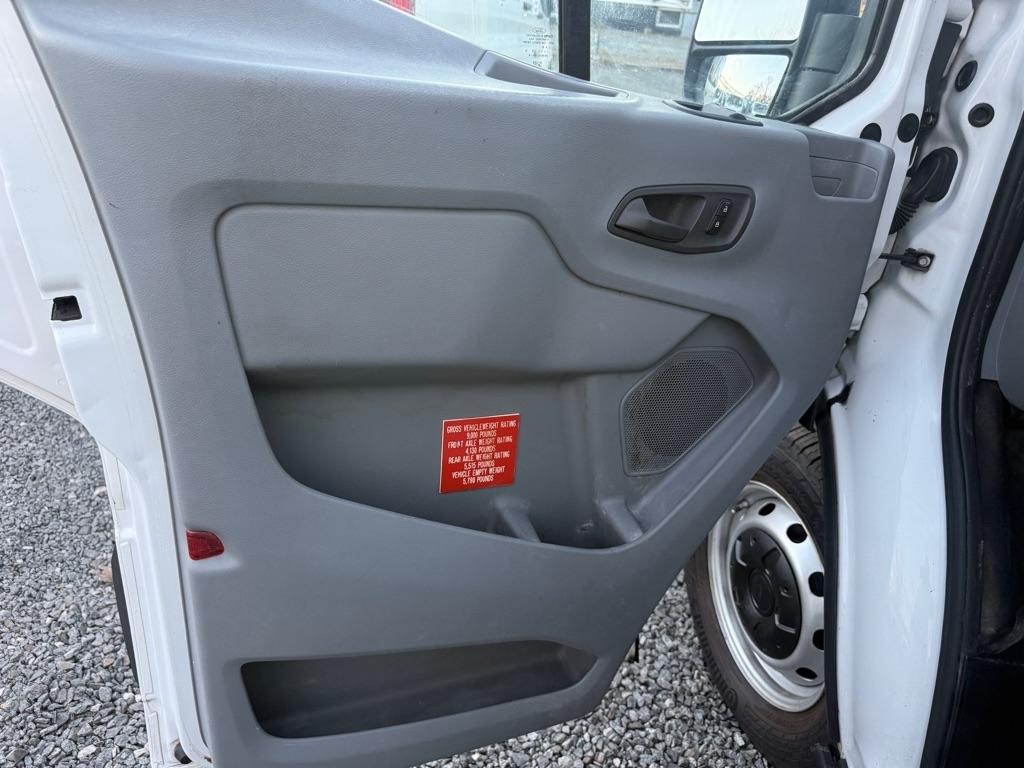 Ford Transit T-250 130" Low Rf 9000 GVWR Swing-Out RH Dr 2016