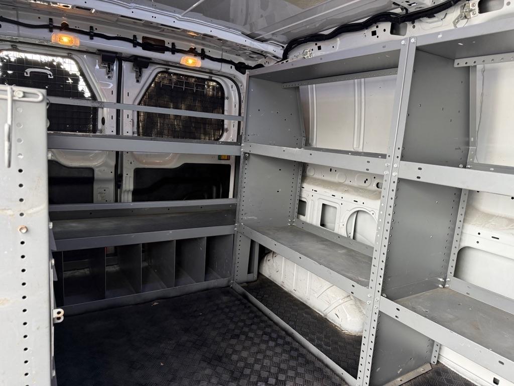 Ford Transit 250 Van Low Roof 60/40 Pass.130-in. WB 2016