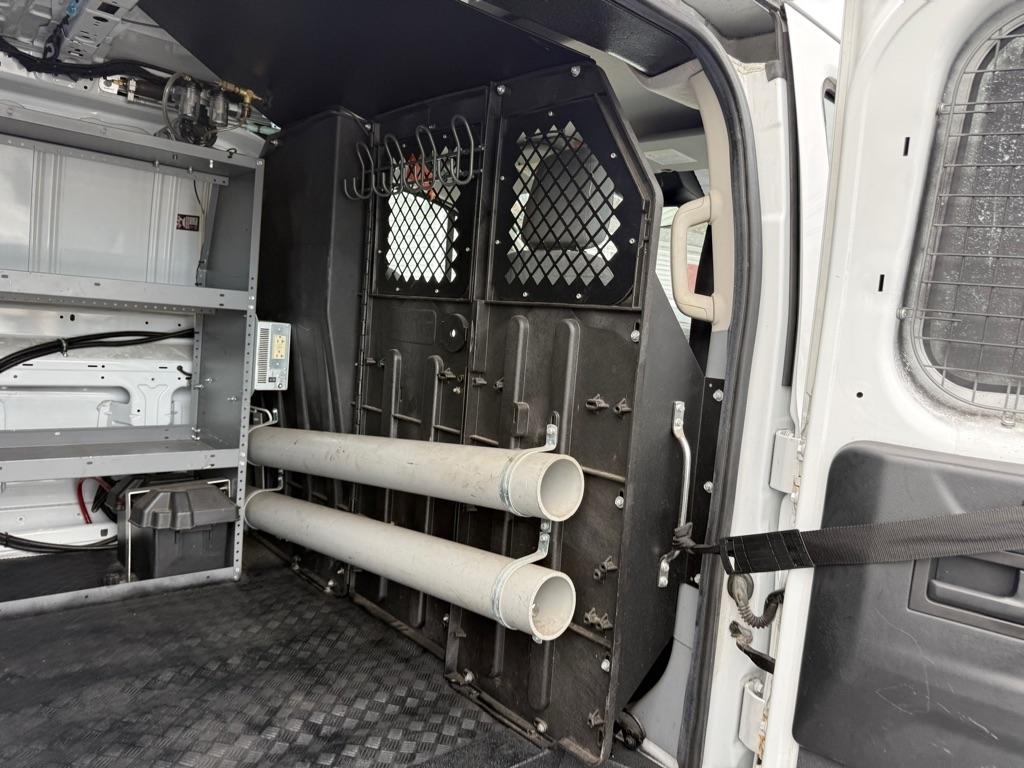 Ford Transit 250 Van Low Roof 60/40 Pass.130-in. WB 2016