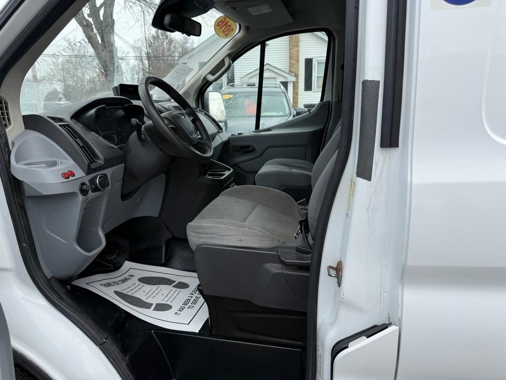 Ford Transit 250 Van Low Roof 60/40 Pass.130-in. WB 2016