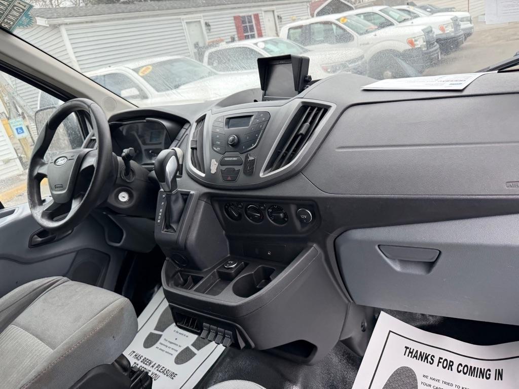 Ford Transit 250 Van Low Roof 60/40 Pass.130-in. WB 2016