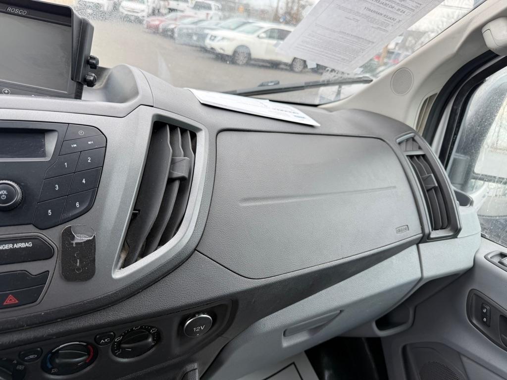 Ford Transit 250 Van Low Roof 60/40 Pass.130-in. WB 2016