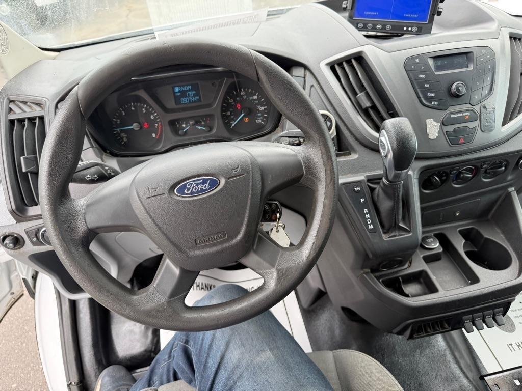 Ford Transit 250 Van Low Roof 60/40 Pass.130-in. WB 2016