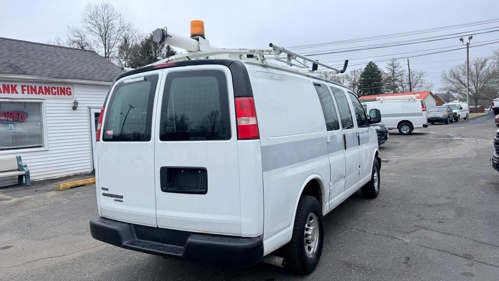 Chevrolet Express 2500 Cargo 2011