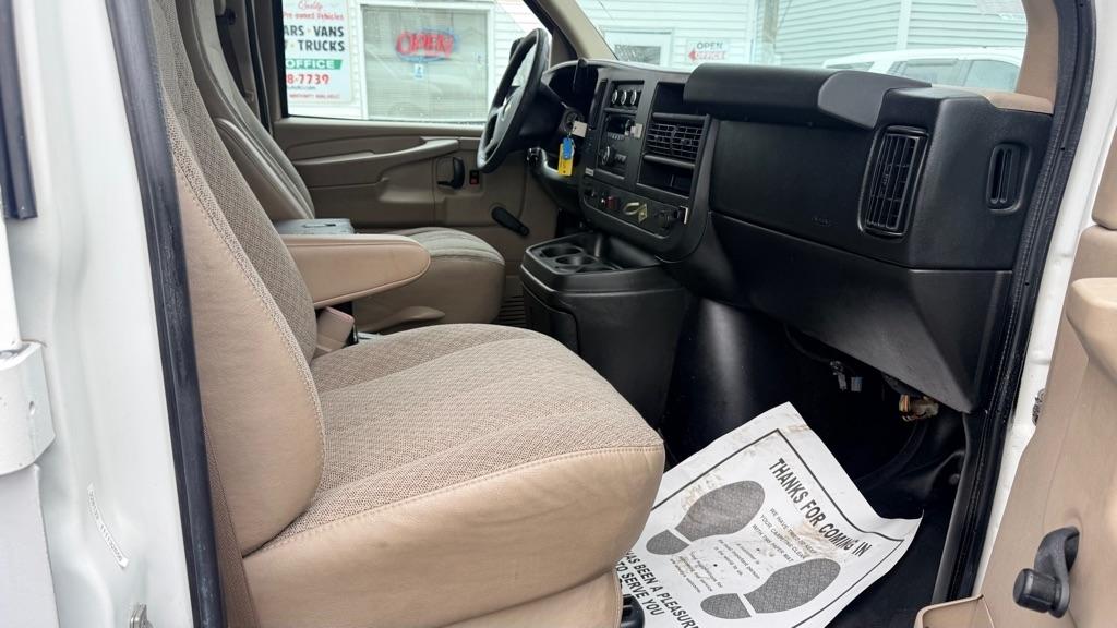 Chevrolet Express 2500 Cargo 2011