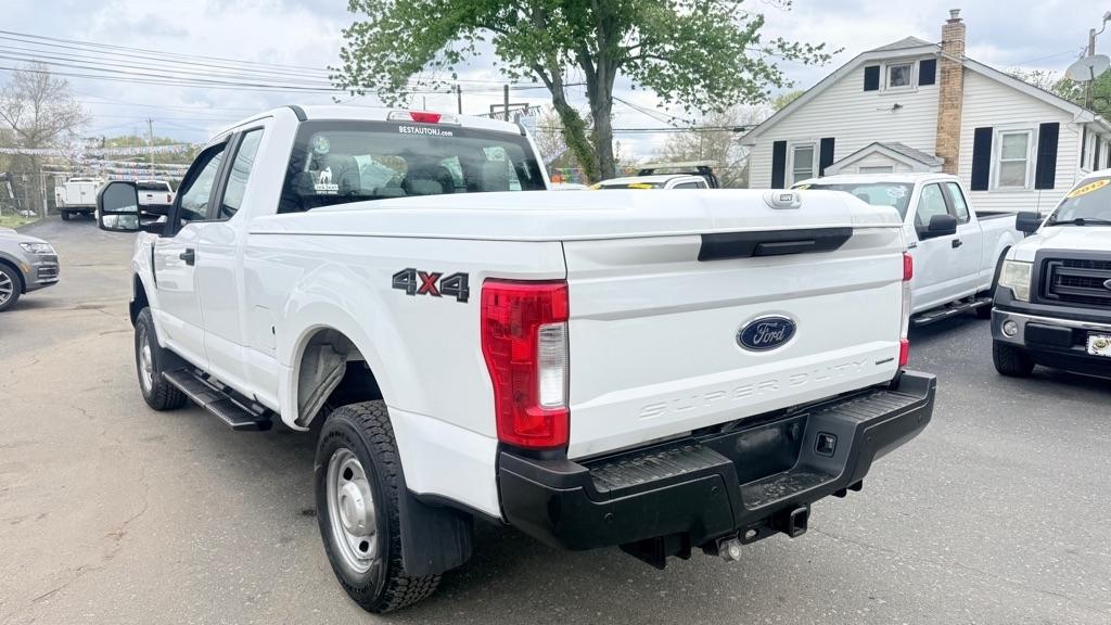 Ford F-250 SD XL SuperCab 4WD 2017