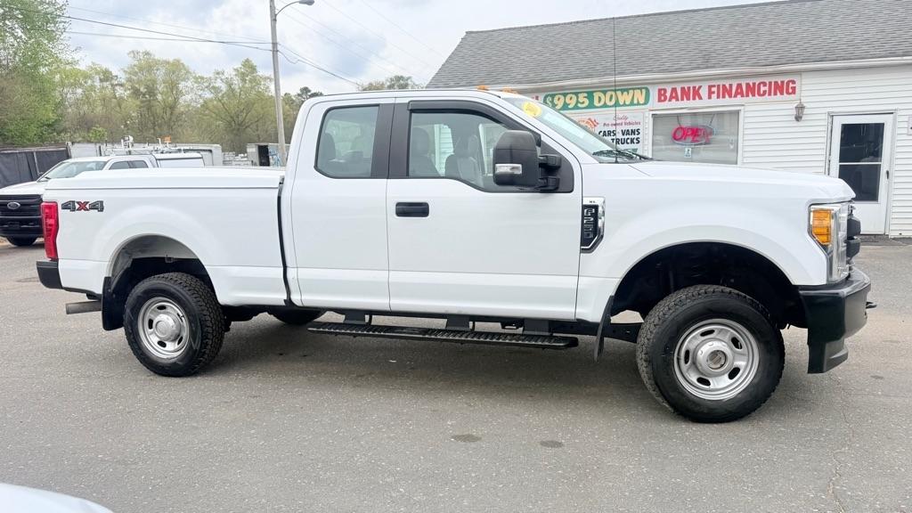 Ford F-250 SD XL SuperCab 4WD 2017