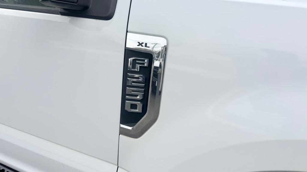 Ford F-250 SD XL SuperCab 4WD 2017