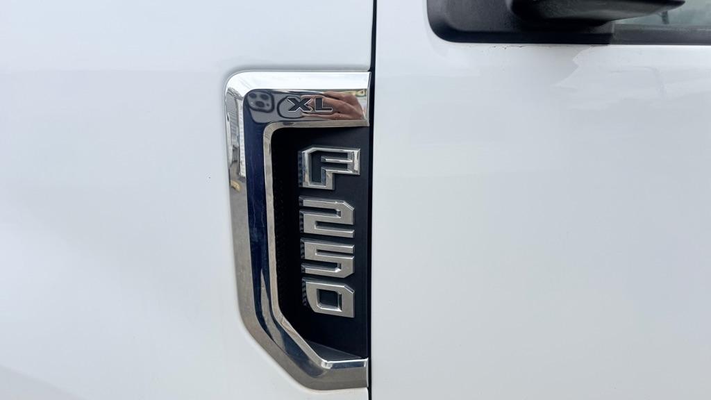 Ford F-250 SD XL SuperCab 4WD 2017