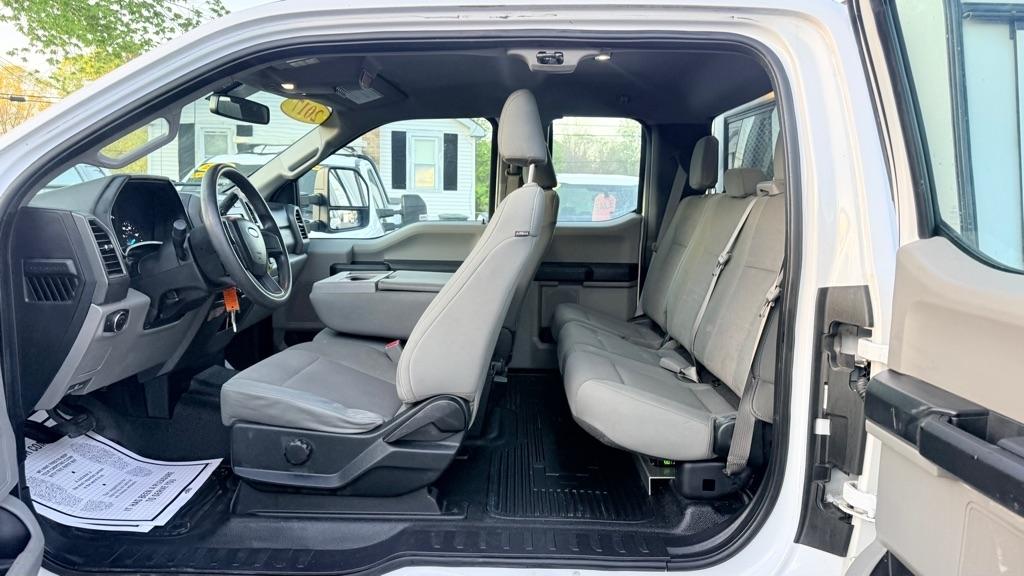 Ford F-250 SD XL SuperCab 4WD 2017