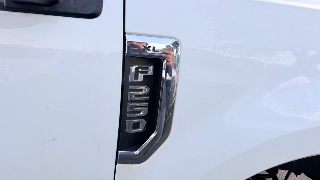 Ford F-250 SD XL SuperCab 4WD 2017
