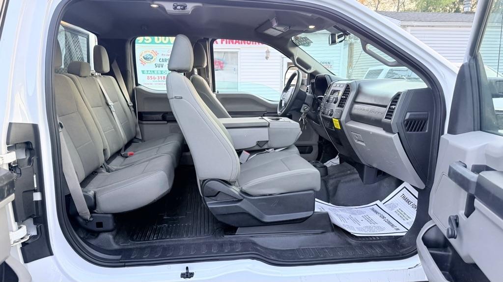 Ford F-250 SD XL SuperCab 4WD 2017