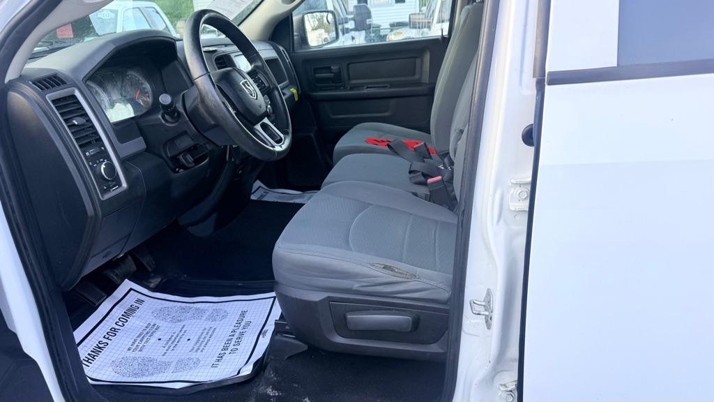 RAM 1500 Tradesman Quad Cab 4WD 2015